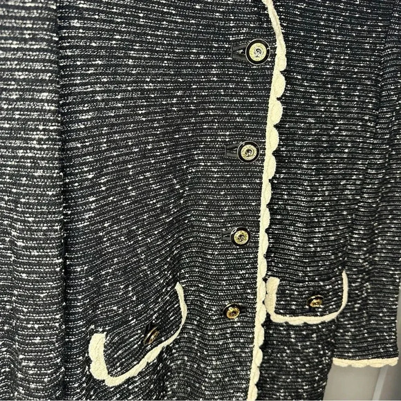 Vintage St. John Collection Jacket Black & White Tweed Boucle Knit Blazer Size 2 - Picture 12 of 12